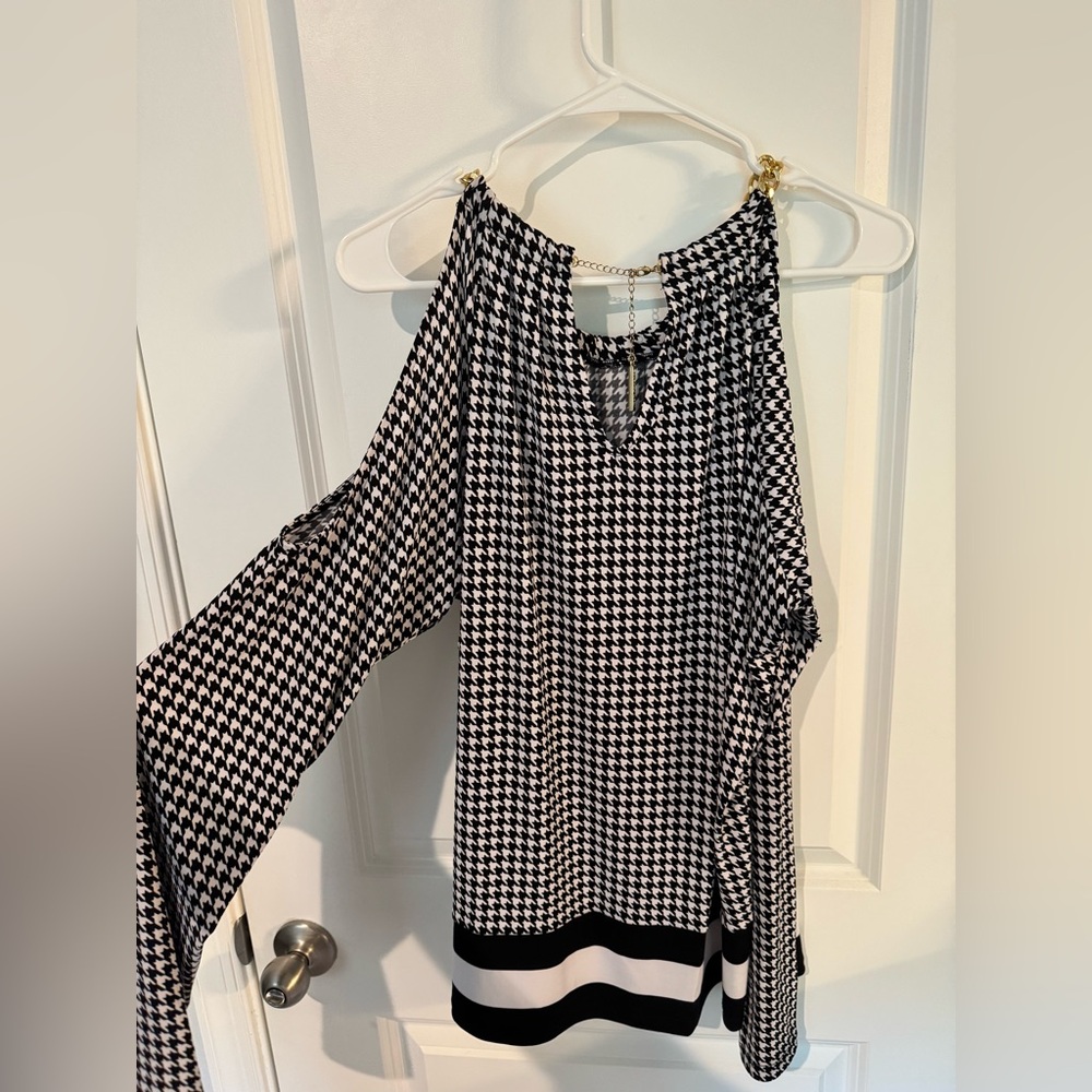 MICHAEL Michael Kors Black and White Asymmetrical Long Sleeve Blouse